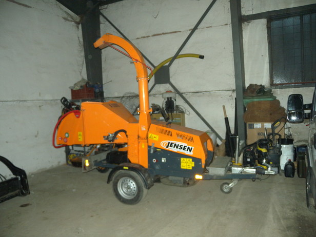 Štěpkovač Jensen A 530 xl